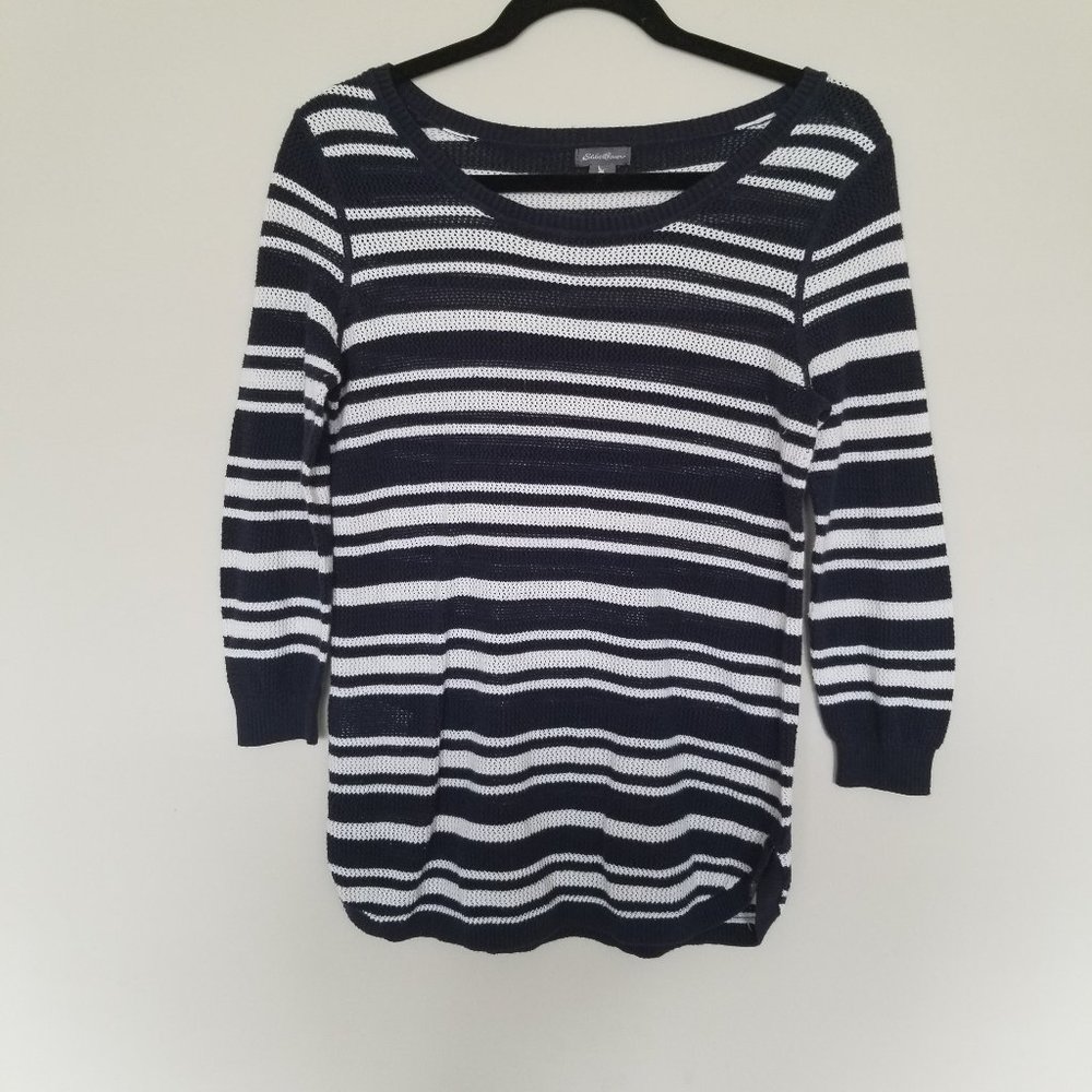 Eddie Bauer scoop neck white/blue sweater M